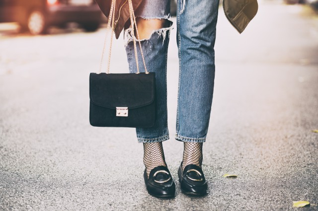 鞋子好搭配衣服百搭鞋子推荐凯发K8首页登录什么颜色的(图1)